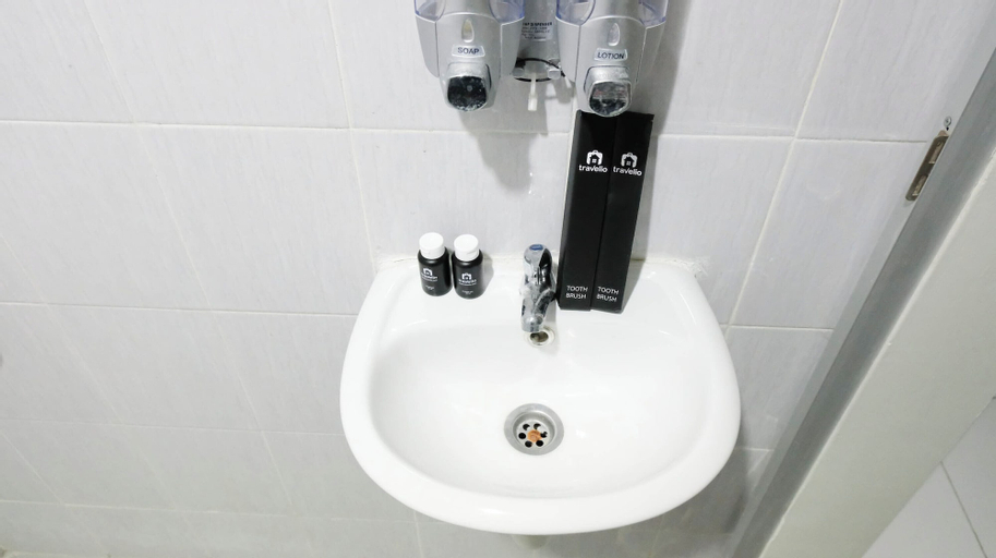 Bathroom 4