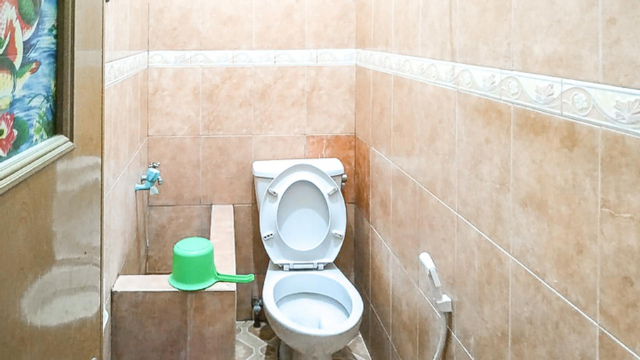Bathroom 7