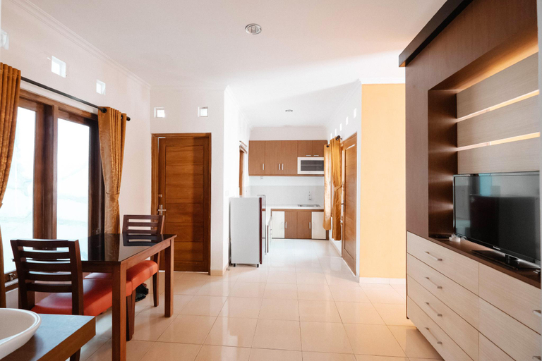Dining Room 8
