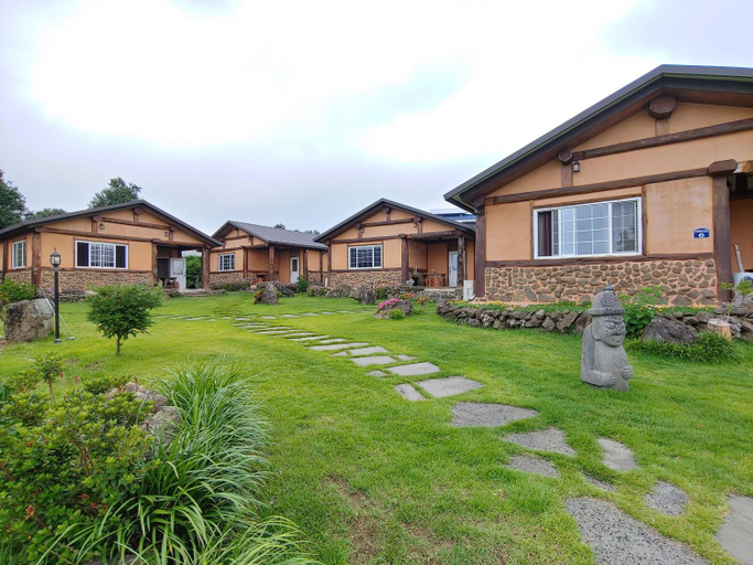 Others 5, Geumok Log Pension, Seogwipo
