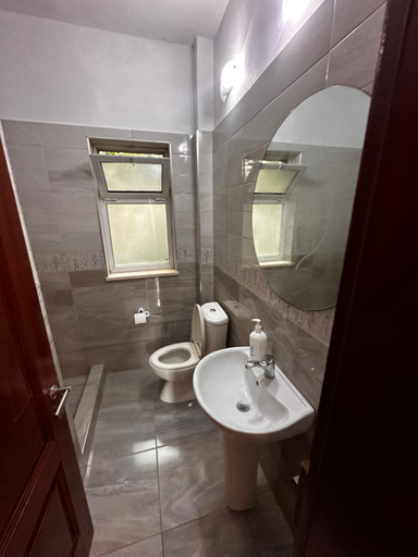 Bathroom, Studio in Bllok Tirana, Tiranës
