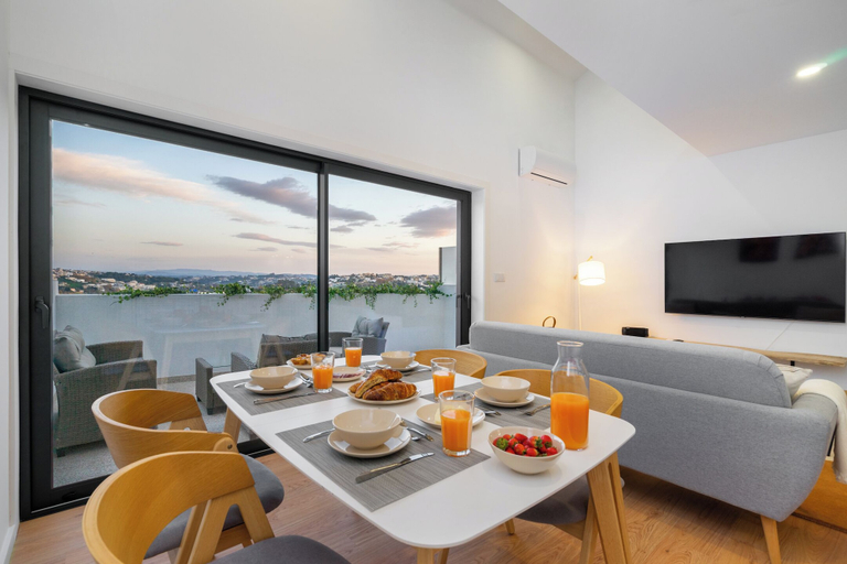 Others 4, C314 Riverside View Premium Apartment w/ AC & Terrace, Porto