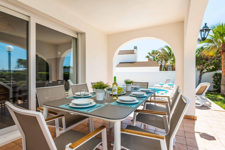 Others 4, Villa Ingrid, Baleares