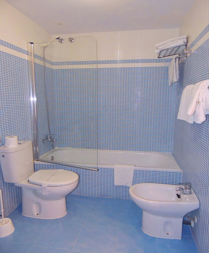 Bathroom 4, Apartamentos Turisticos Augustus, Tarragona