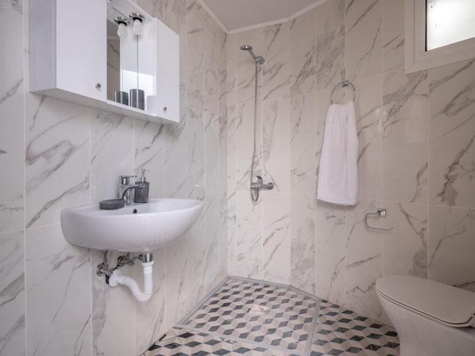 Bathroom 3, Heraklion's Heart Apartment, Crete