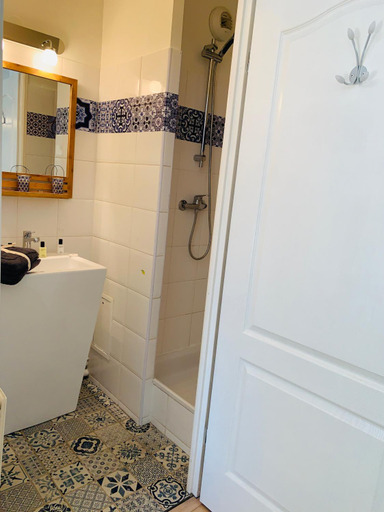 Others 3, Bed and Breakfast Luxe La Defense U-Arena, Hauts-de-Seine