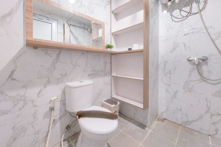 Bathroom, Good Place and Comfy Studio Apartment Anwa Residence, Tangerang Selatan