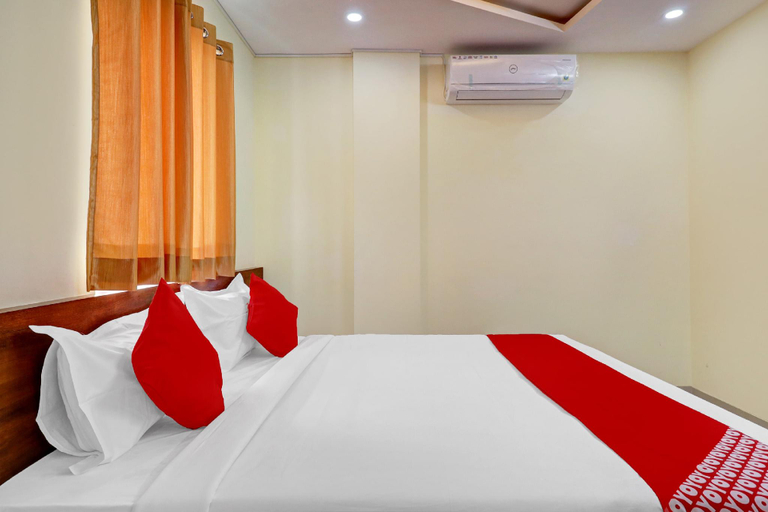 Bedroom 3, Super Hotel O Silver House Near Mantri Square Mall, Bangalore