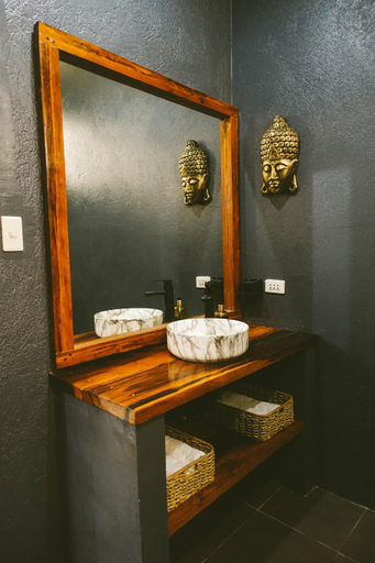 Bathroom 3, Casa De Loren Family Room, General Luna