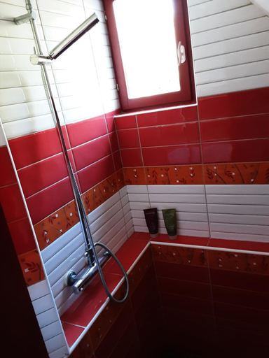 Bathroom 3, La grange de Fermont, Pas-de-Calais