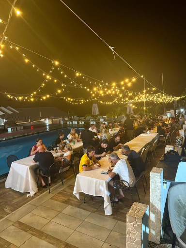 Food & Drinks 4, Crows Nest Resort, Nadroga/Navosa