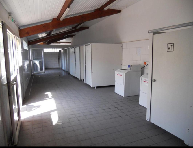 Others 5, vacances familiales dans camping avec piscine, Var