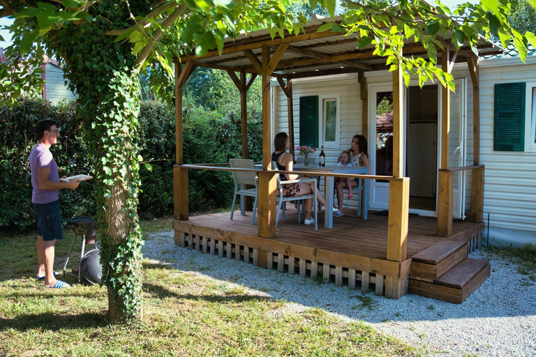Others 5, Les chalets de Gaillac, Tarn