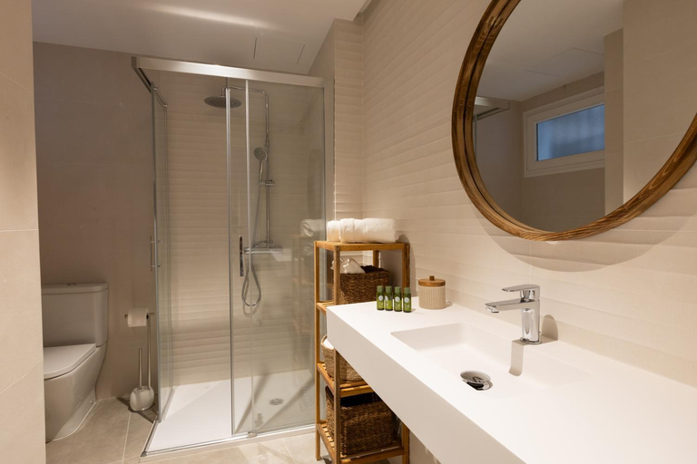 Others 3, Diana Suites 23, Málaga