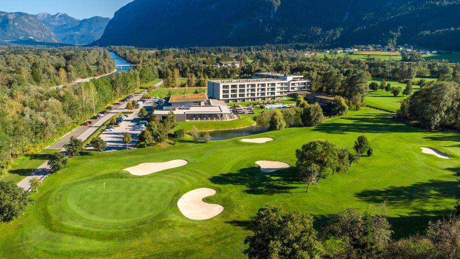 Exterior & Views 2, Dolomitengolf Suites, Lienz