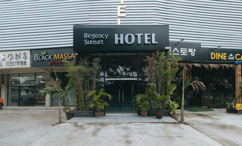 Exterior & Views 2, RedDoorz Premium @ Regency Sunset Hotel, Angeles City