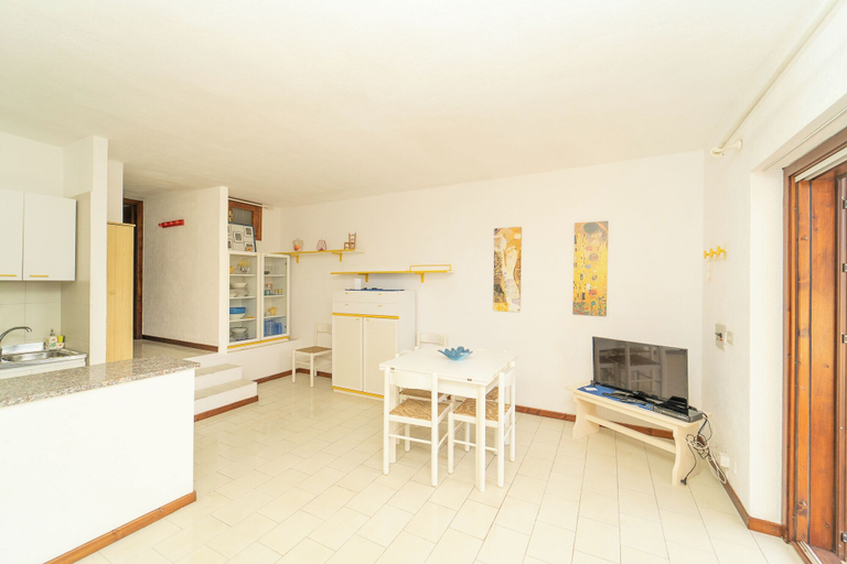 Others 3, VivimiHome - Appartamento in centro, Olbia-Tempio