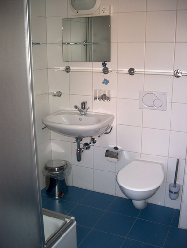 Bathroom, Les Rochers, Saint-Maurice