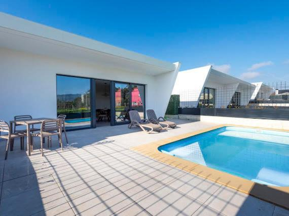 Others 1, Villas Cardas, Pontevedra