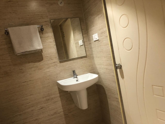 Bathroom 4, Sree veda inn, Guntur