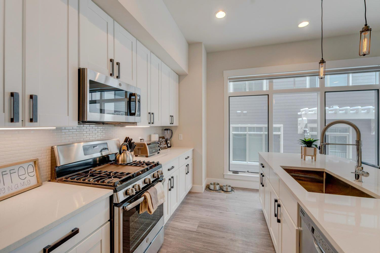 Others 3, New Luxury Loft #14 With Huge Hot Tub & Great Views - 500 Dollars Of FREE Activities & Equipment Ren, Grand