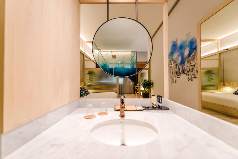 Bathroom 15
