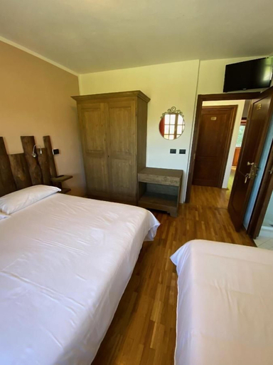 Bedroom 2, Chalet le Alpi, Cuneo
