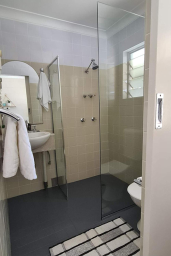 Bathroom 3, Bramston Beach Resort, Cairns
