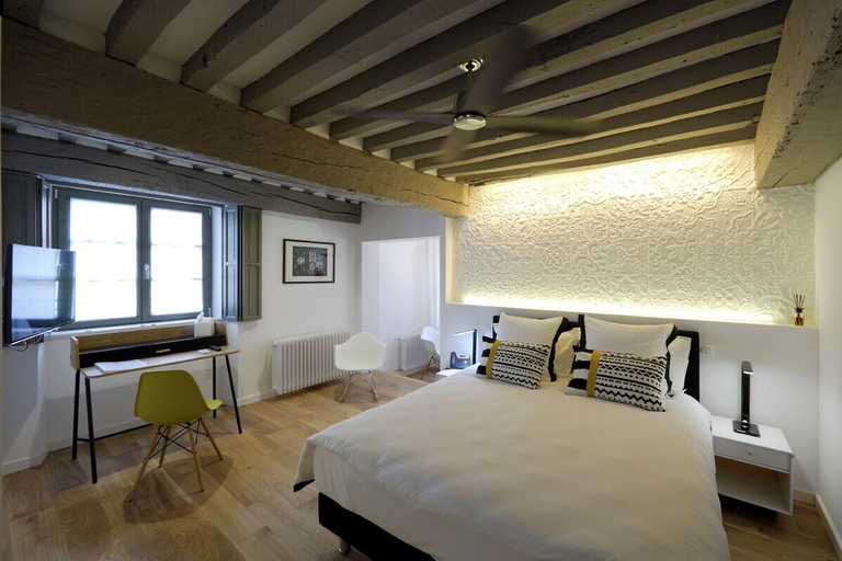 Bedroom 3, Les Maisons du pont - Charme & Caractère, Creuse