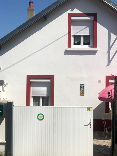 Others 5, MAISON DES LILAS, Allier
