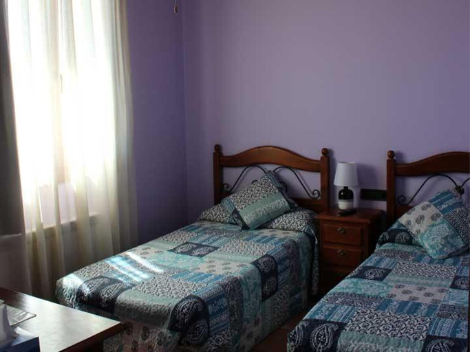 Others 3, HOSTAL LA SAVINA, Lleida