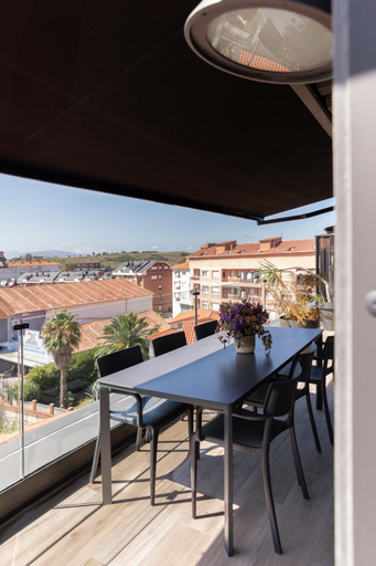 Others 2, Apartamentos Plaza Center, Cantabria