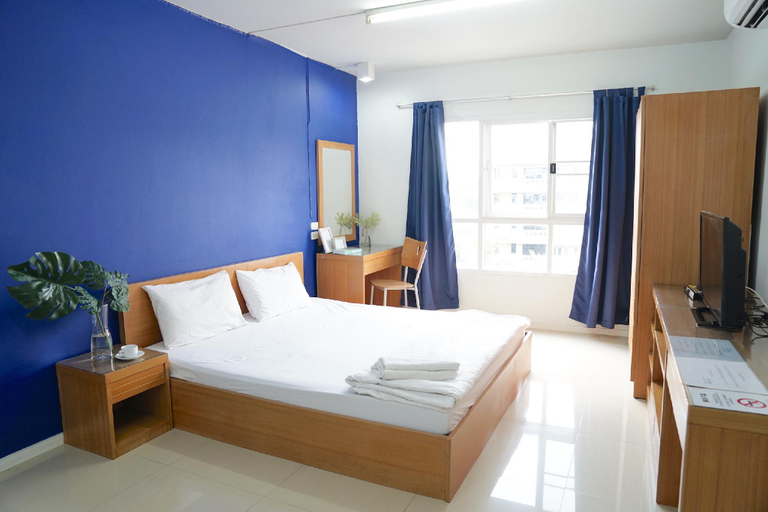 Bedroom 13