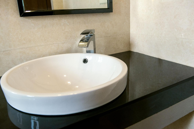 Bathroom 3, Treebo Vedanta, Metropolitan, South 24 Parganas