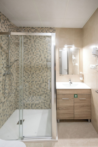 Bathroom 3, AT Villafiel Atarazanas-Plaza, Málaga