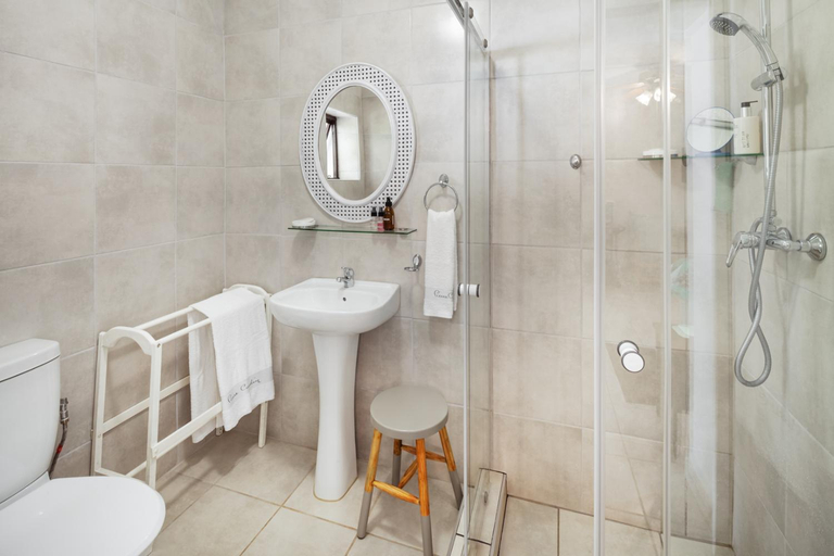 Bathroom 4, Summer Place Guest House, Ugu