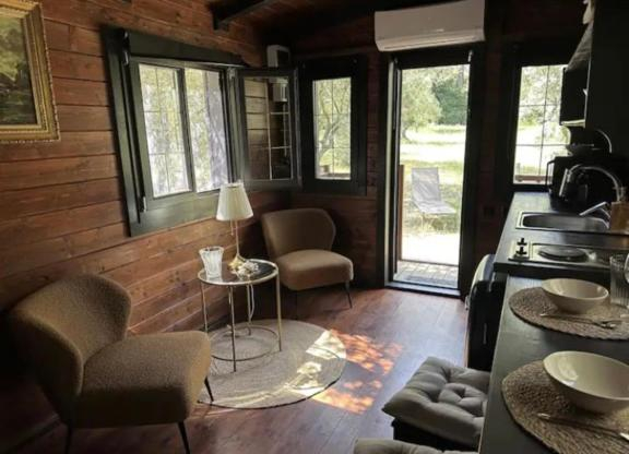 4, Roulotte / Tiny House dans les Alpilles, Bouches-du-Rhône