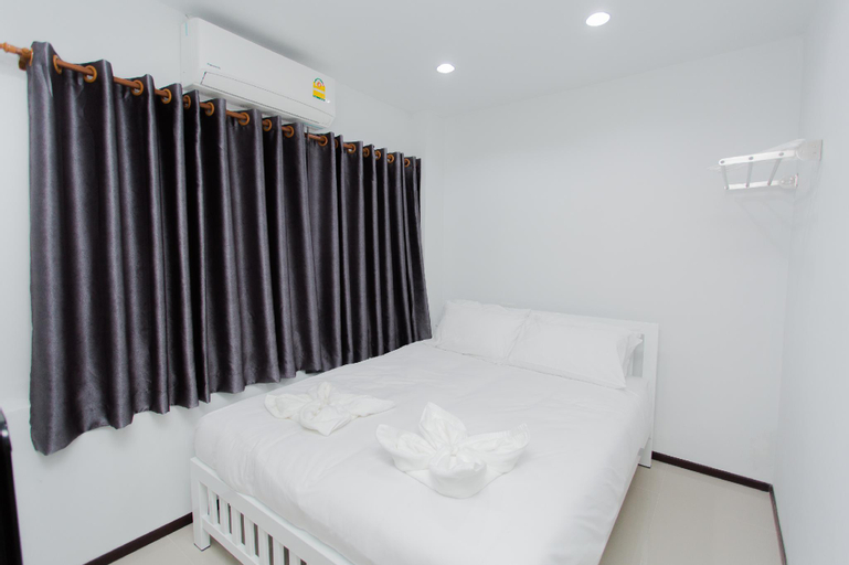 Bedroom 16