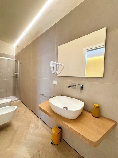 Bathroom 4, Reno Suite Bologna, Bologna