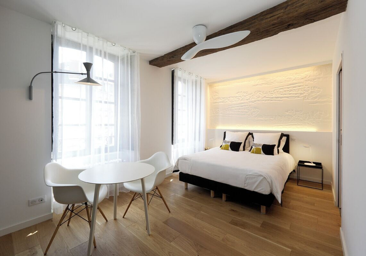 Bedroom 4, Les Maisons du pont - Charme & Caractère, Creuse