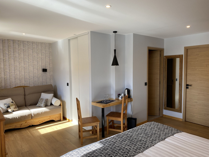 Bedroom 3, Logis Hôtel Les Autanes & Spa, Hautes-Alpes