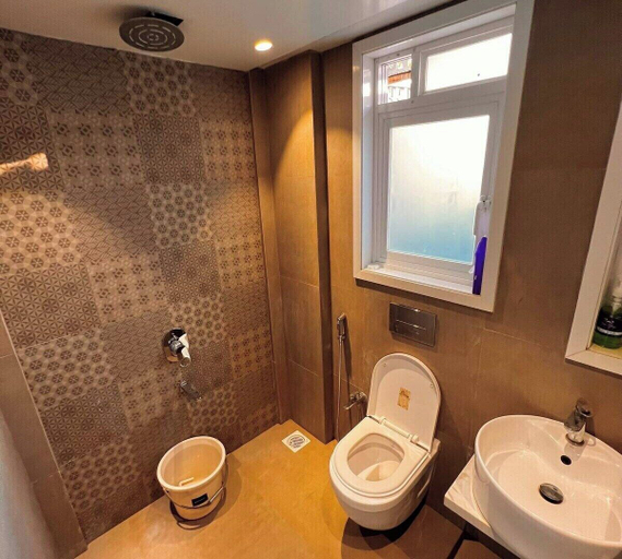 Bathroom 3, Scarlet By Stellar Stays, Pune
