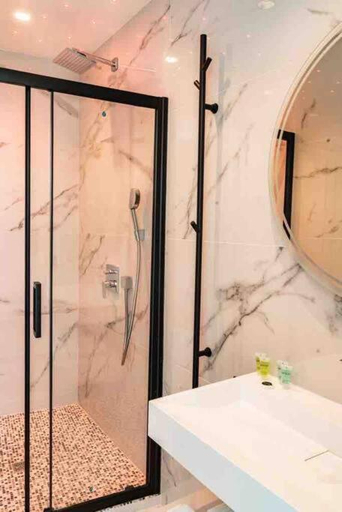 Bathroom 3, Suite luxe jacuzzi - CANNES SUQUET, Alpes-Maritimes