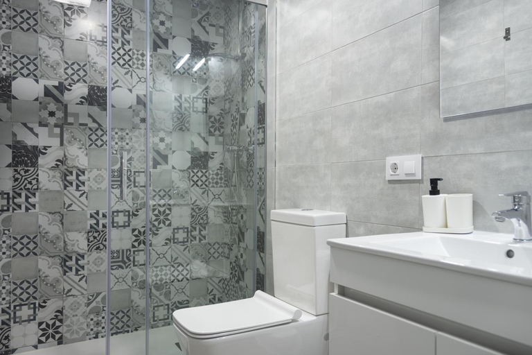 Bathroom 4, Apartamentos La Tahona Cadiz Centro, Cádiz