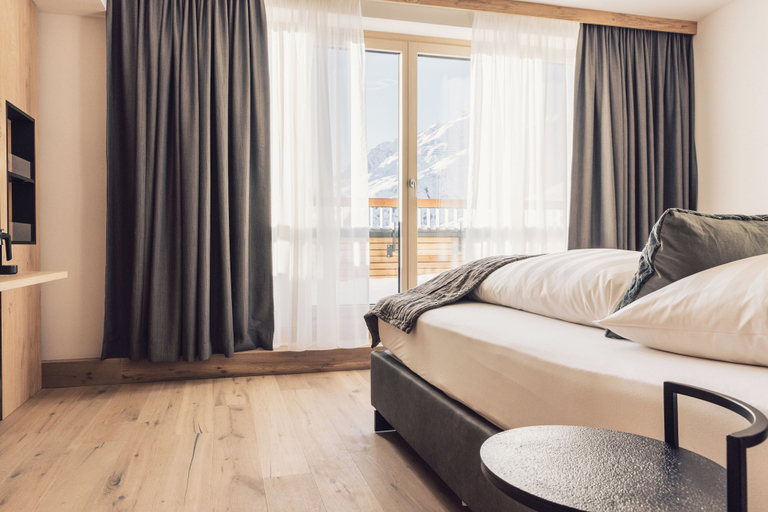 Bedroom, Hotel Schöne Aussicht, Imst