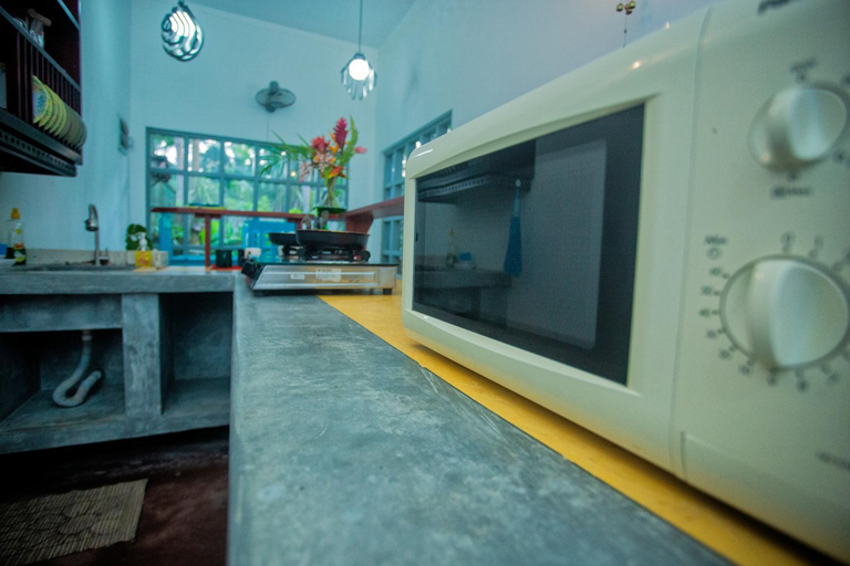 Others 3, Percy Residence, Habaraduwa