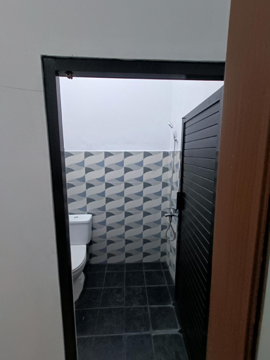 Bathroom 11