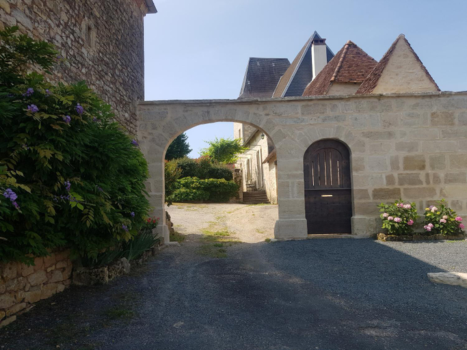 Others 3, La Maison Haute, Dordogne