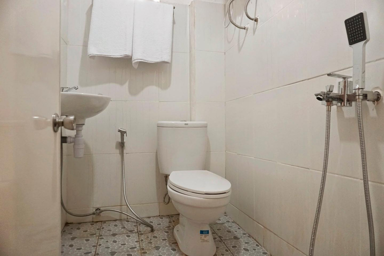 Bathroom 9