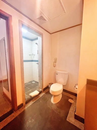 Bathroom 4, Yunnan Dianchi Garden Resort & Spa, Kunming